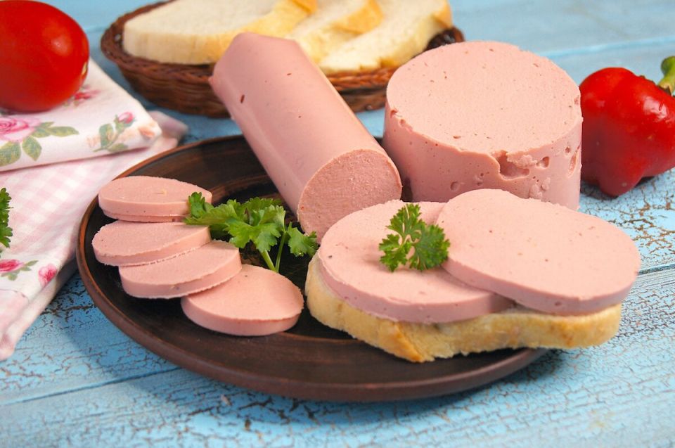 Домашняя вареная колбаса: простота и вкус на вашей кухне