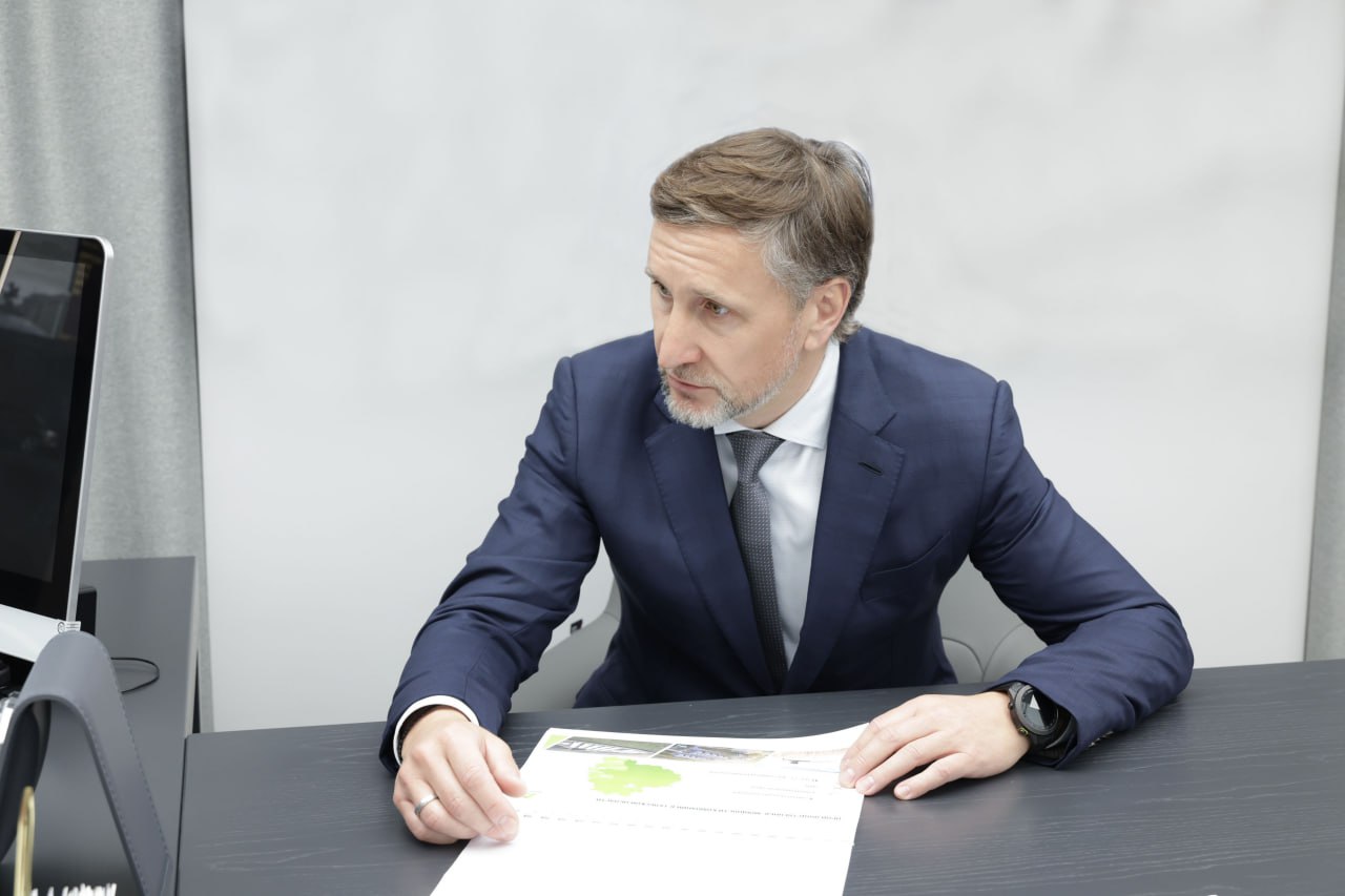 Губернатор Дмитрий Миляев обсудил с главой «АГРОЭКО» итоги работы компании в регионе Губернатор Дмитрий Миляев обсудил с главой «АГРОЭКО» итоги работы компании в регионе