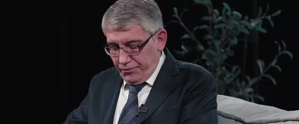 Как-то группа лиц по предварительному сговору редакторов собралась и написала много вопросов губернатору Тульской области