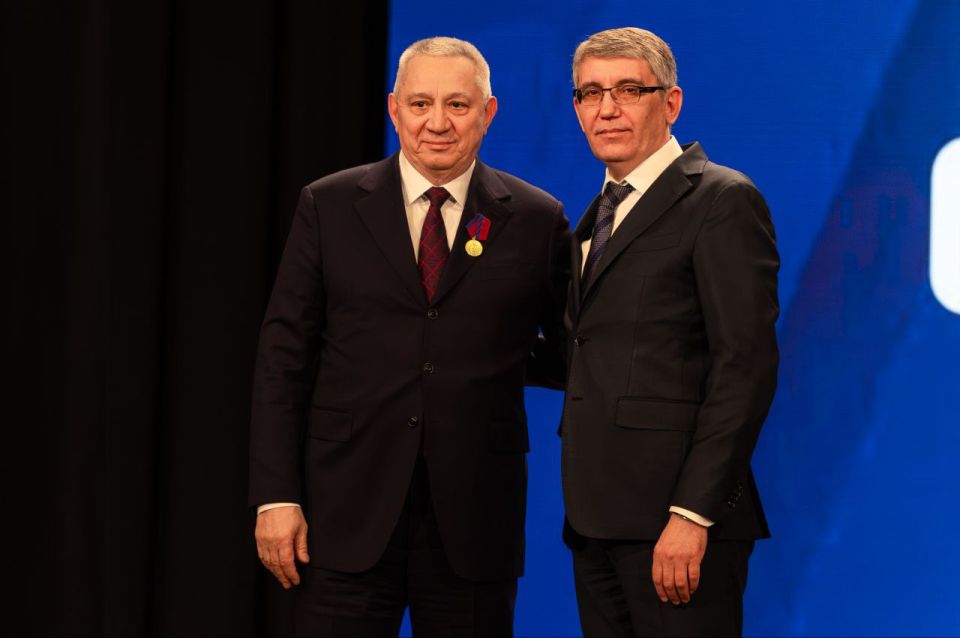 Председатель совета директоров ГК «Полипласт» награжден серебряной медалью «За особый вклад в развитие Тульской области»