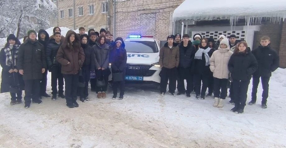 Будни патрульных и инспекторов ДПС: тульские студенты в рамках акции «Студенческий десант» на день сменили аудитории на службу в полиции Будни патрульных и инспекторов ДПС: тульские студенты в рамках акции «Студенческий десант» на день сменили аудитории на службу в полиции