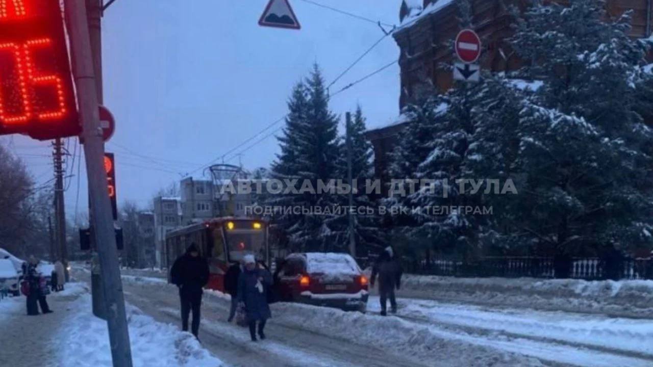 Зима пришла - трамваи встали Зима пришла - трамваи встали