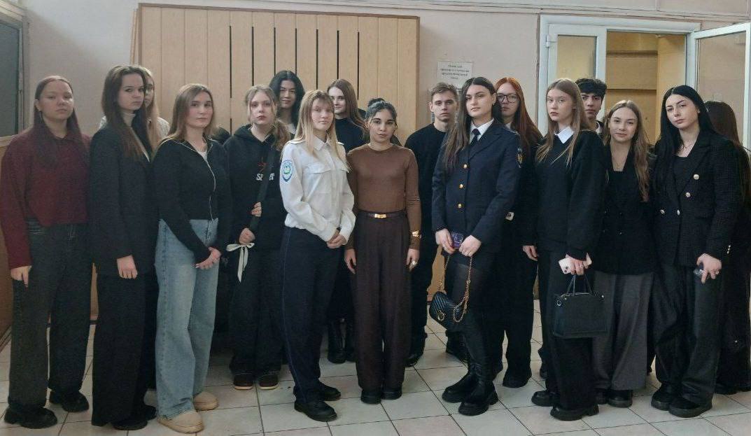 В Туле в рамках акции «Студенческий десант» будущие юристы познакомились с работой экспертов-криминалистов