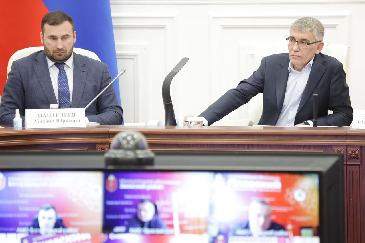 На рабочем совещании с органами исполнительной власти Тульской области под председательством Дмитрия Миляева обсудили работу общественного транспорта в регионе На рабочем совещании с органами исполнительной власти Тульской области под председательством Дмитрия Миляева обсудили работу общественного транспорта в регионе