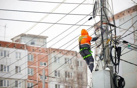 Тульские энергетики перешли в режим повышенной готовности из-за сильного ветра 26 и 27 января