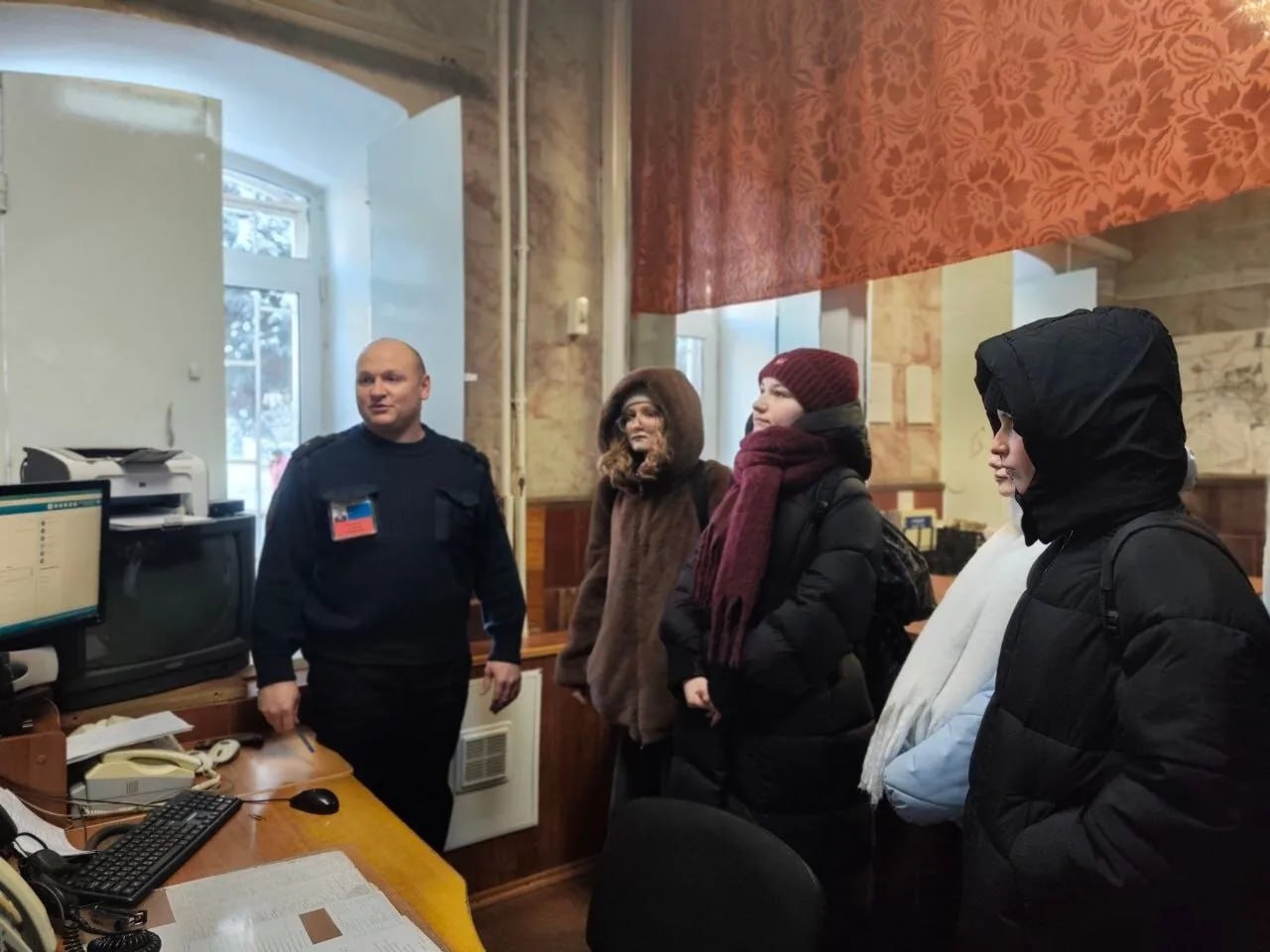 В рамках Всероссийской акции «Студенческий десант» одиннадцатиклассники посетили МО МВД России «Кимовский» В рамках Всероссийской акции «Студенческий десант» одиннадцатиклассники посетили МО МВД России «Кимовский»