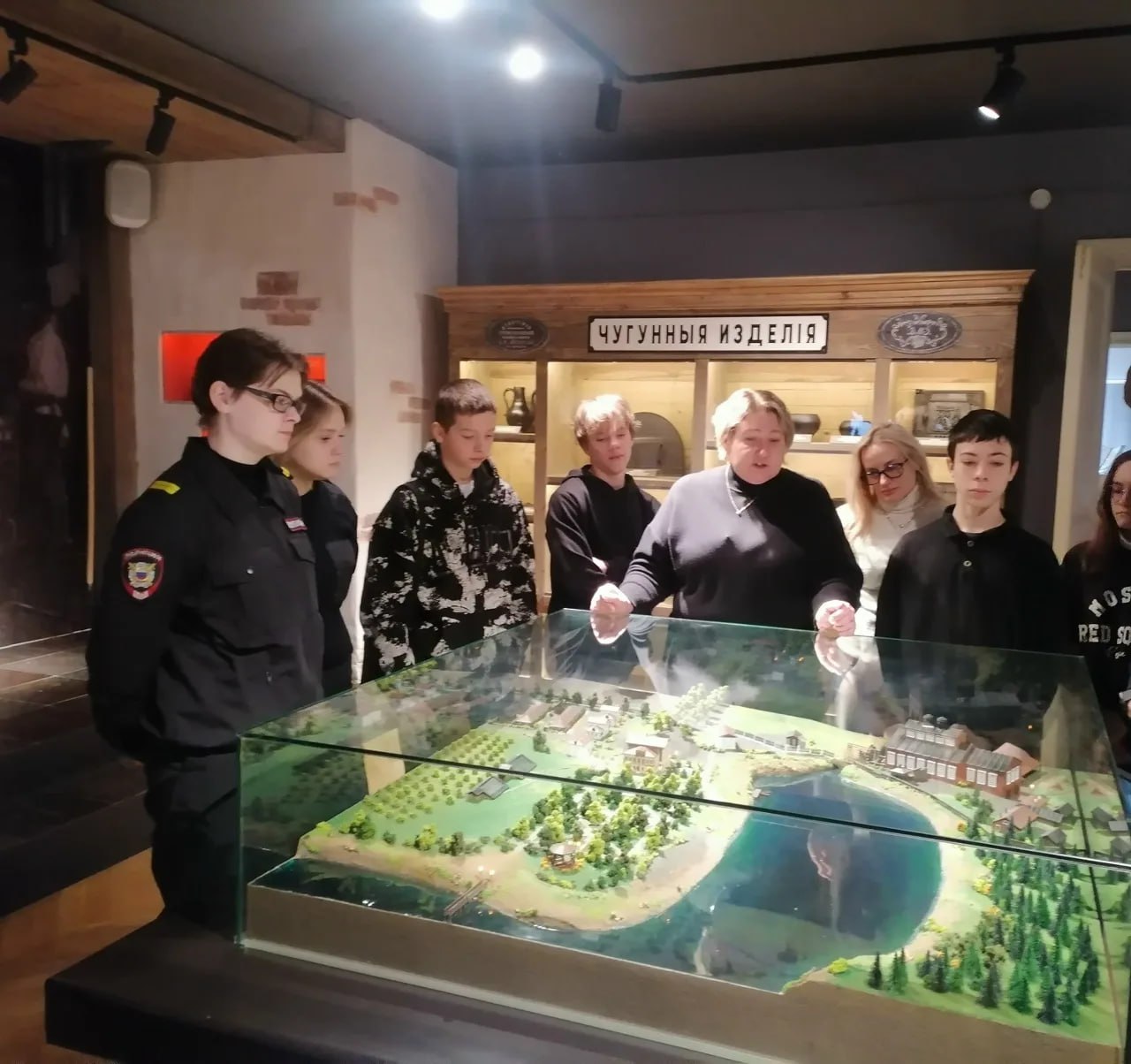 Сотрудники тульской полиции приняли участие в культурно-просветительской акции «Узнай свой край» Сотрудники тульской полиции приняли участие в культурно-просветительской акции «Узнай свой край»