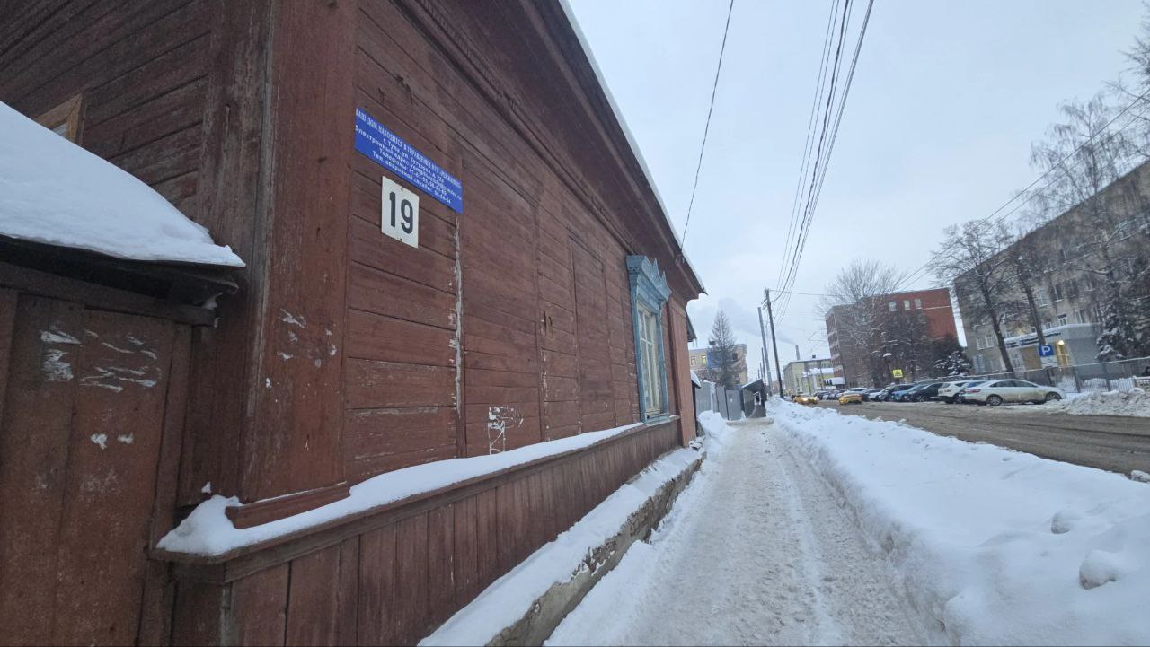 «Рухнет печка — рухнет и дом»: туляки 18 лет ждут расселения дома 1917 года постройки