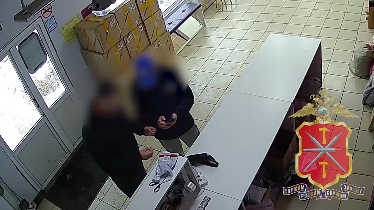 Тульский Смауг: мужчина украл золотые украшения почти на 140 тысяч рублей из ПВЗ Wildberries