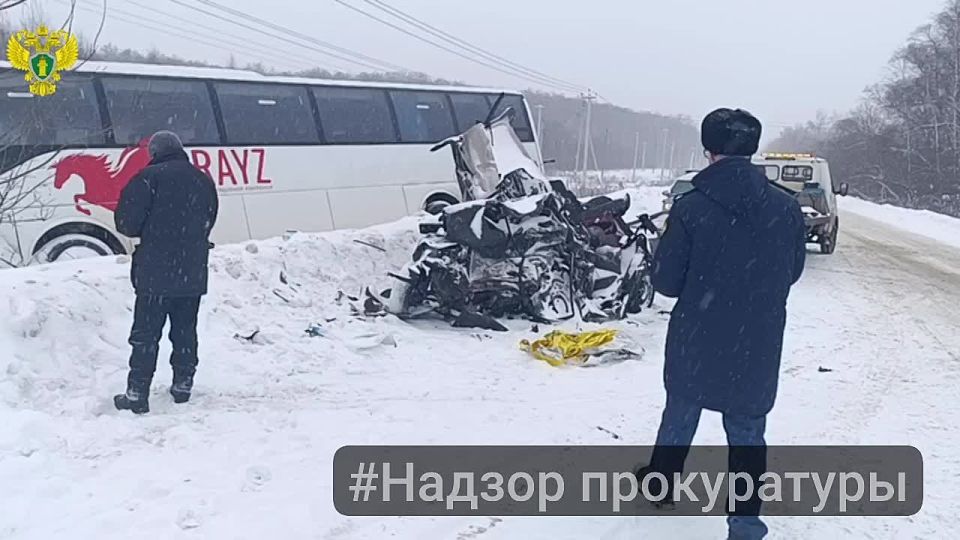 Алексинская межрайонная прокуратура контролирует установление всех обстоятельства ДТП с участием автобуса, перевозившего работников коммерческой организаций, случившегося 27.01.2026 на автодороге между в д. Верхний Суходол и...
