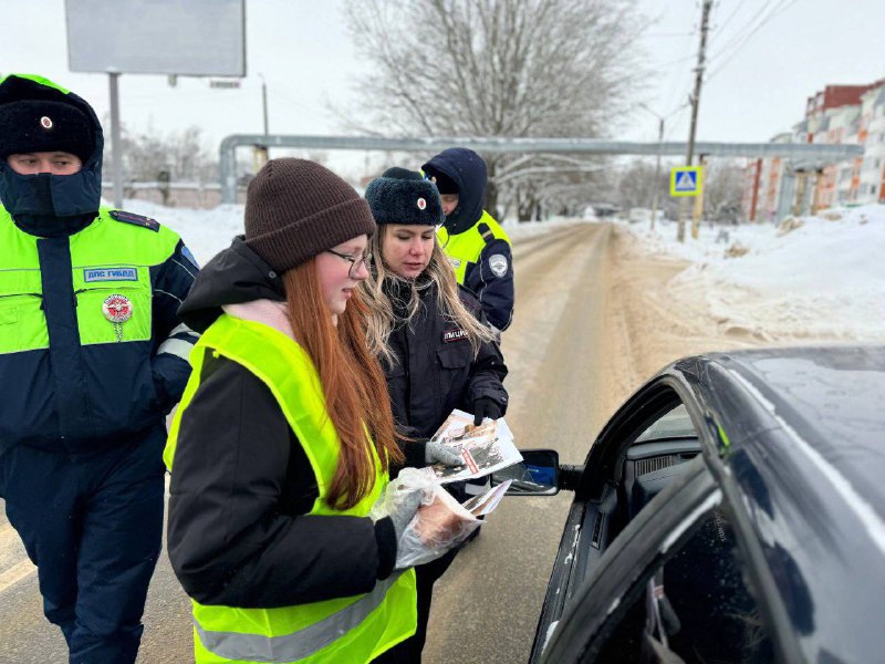 Сотрудники отдела Госавтоинспекции ОМВД России по городу Новомосковску Тульской области совместно с ЮИД и волонтерами приняли участие во Всероссийской акции «Блокадный хлеб» Сотрудники отдела Госавтоинспекции ОМВД России по городу Новомосковску Тульской области совместно с ЮИД и волонтерами приняли участие во Всероссийской акции «Блокадный хлеб»