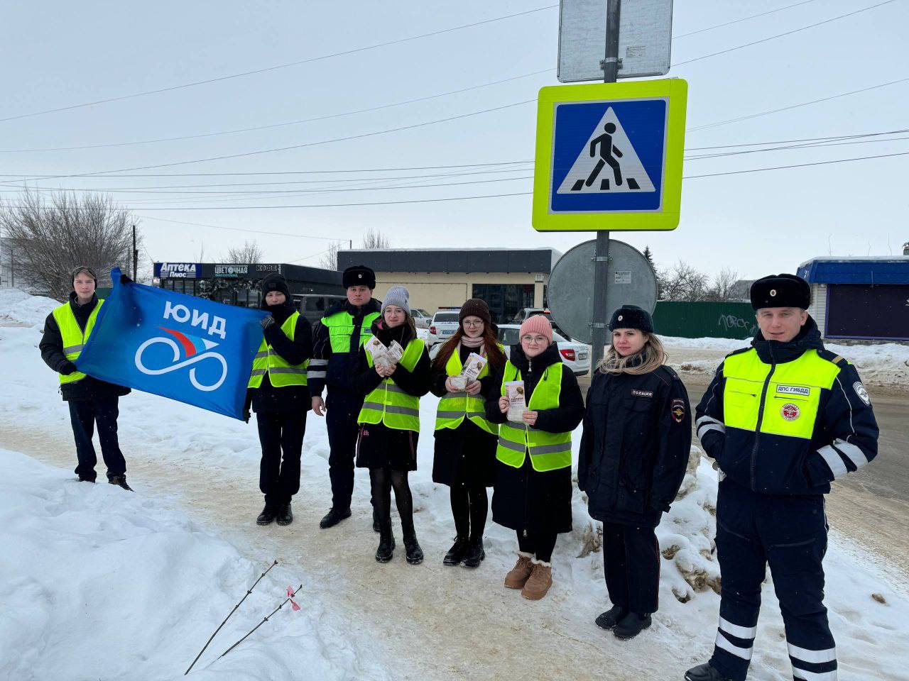 Сотрудники отдела Госавтоинспекции ОМВД России по городу Новомосковску Тульской области совместно с ЮИД и волонтерами приняли участие во Всероссийской акции «Блокадный хлеб» Сотрудники отдела Госавтоинспекции ОМВД России по городу Новомосковску Тульской области совместно с ЮИД и волонтерами приняли участие во Всероссийской акции «Блокадный хлеб»