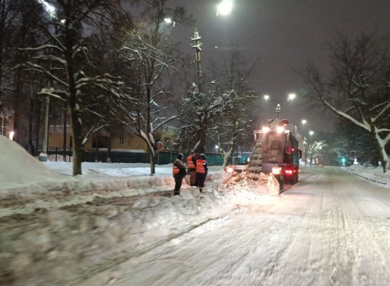 Коммунальные службы Тулы продолжают устранять последствия непогоды Коммунальные службы Тулы продолжают устранять последствия непогоды