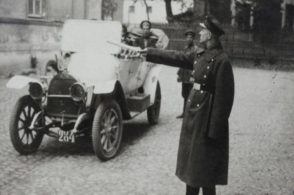 ����� ��� ����� 100 ���. ������� �������� �������� ���� ����������� ���������������� �������� ��� � ������ XX ���� � ������� ������ - ��������� ����� � ���������� ������� ������ ���� ������ ������, ��� �� ��� ���������