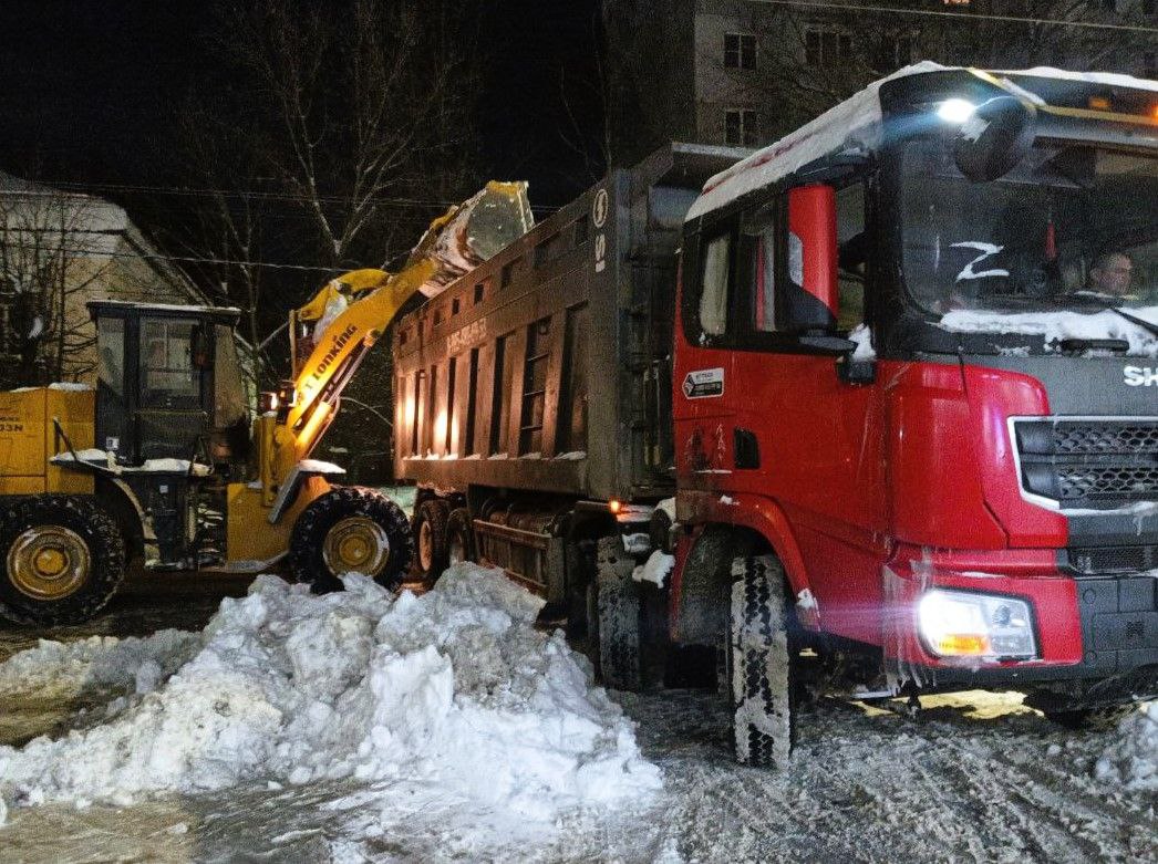Илья Беспалов: Более 252 тысяч кубометров снега вывезено с улиц Тулы с начала зимы