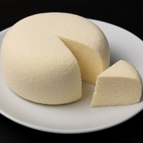 Как легко приготовить домашний сыр и творог: пошаговое руководство