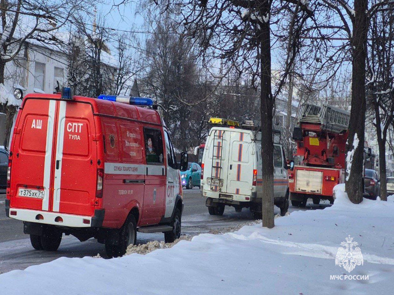 Известны подробности пожара в пятиэтажке на Октябрьской улице в Туле, где загорелся балкон Известны подробности пожара в пятиэтажке на Октябрьской улице в Туле, где загорелся балкон