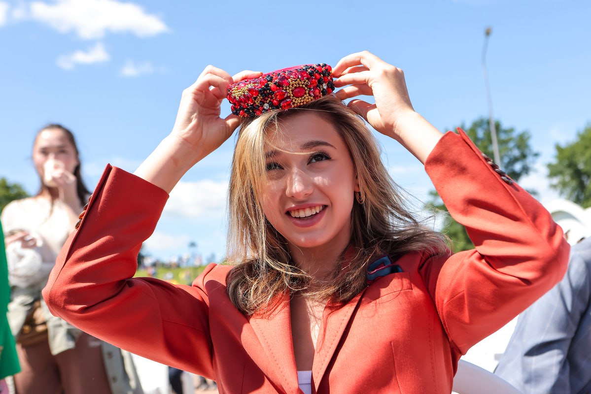 Фигуристка Камила Валиева вышла в полуфинал чемпионата России по прыжкам, который проходит в Москве