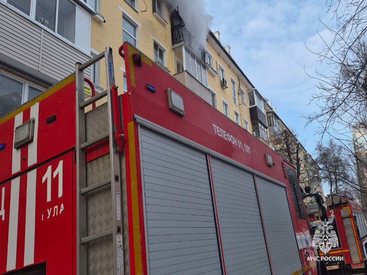 Известны подробности пожара в пятиэтажке на Октябрьской улице в Туле, где загорелся балкон