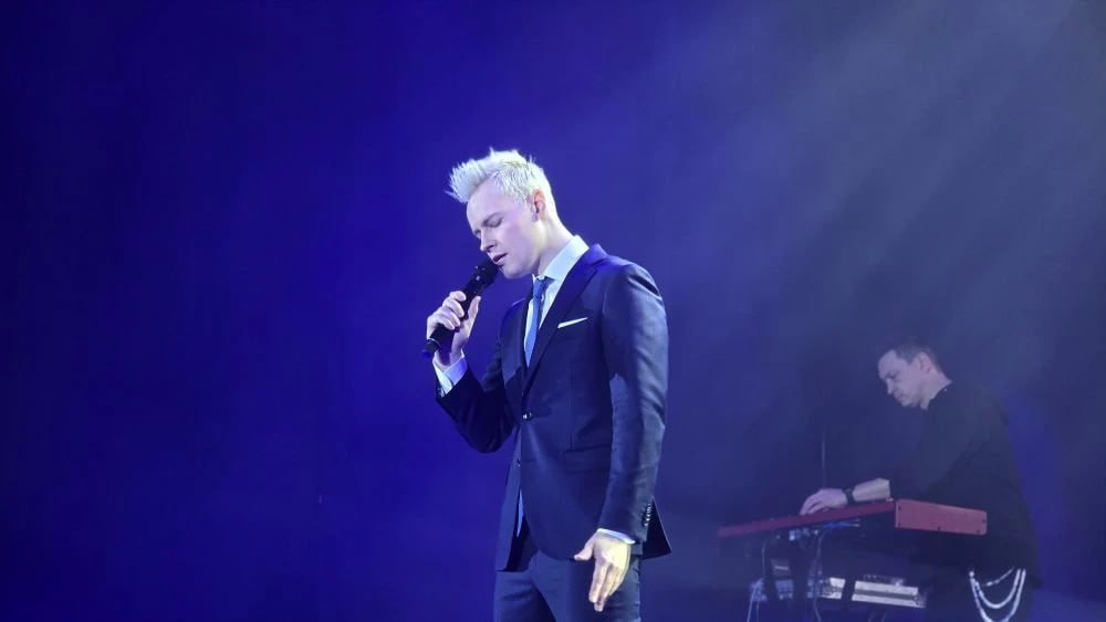 Написан не по-английски, а латиницей: SHAMAN ответил на вопрос хейтеров о псевдониме