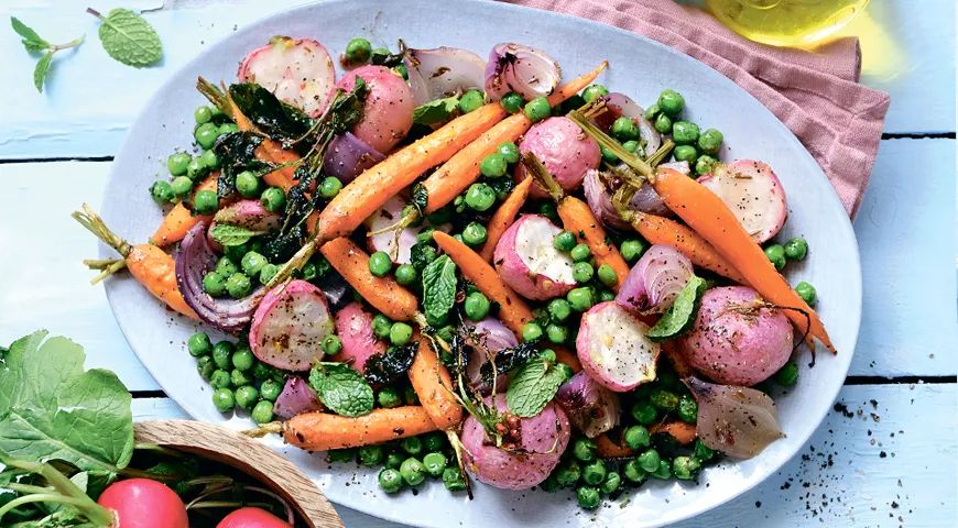 Весенние овощи с мятной ноткой: яркая и полезная закуска