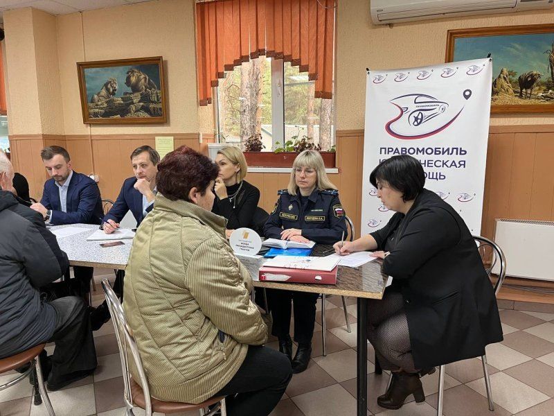 Правомобиль продолжает поддерживать граждан в приграничных районах