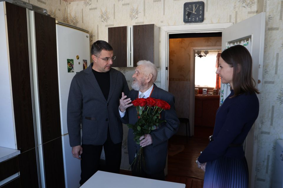 �������� ������� ������������� �����, �������� ��������� ������-����� ���� ����� ������������� ��������� ������� 98-�����