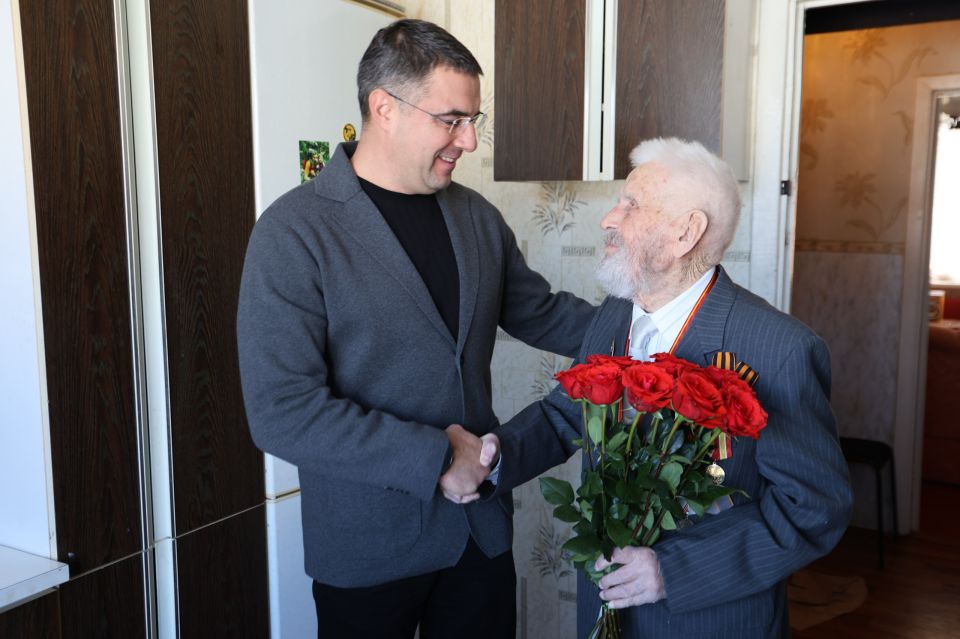 �������� ������� ������������� �����, �������� ��������� ������-����� ���� ����� ������������� ��������� ������� 98-�����