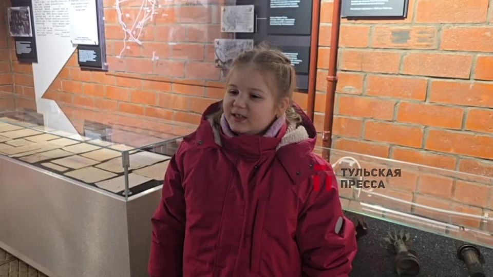 Трогательное поздравление от самых маленьких: юная тулячка прочитала стих для папы