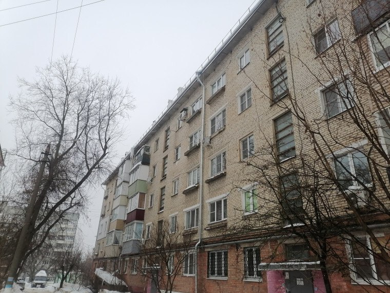 Кровли многоквартирных домов проверяют на наличие наледи Кровли многоквартирных домов проверяют на наличие наледи