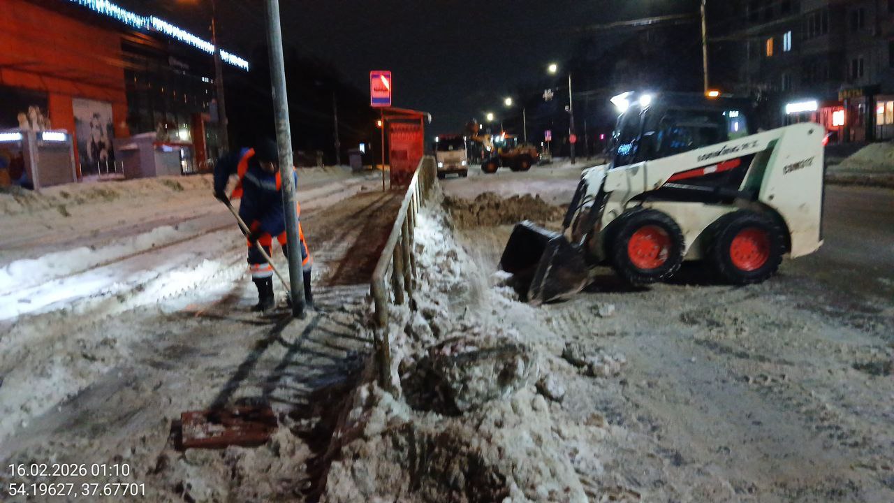 За ночь ООО «САХ» вывезло из Тулы 2176 кубометров снега За ночь ООО «САХ» вывезло из Тулы 2176 кубометров снега