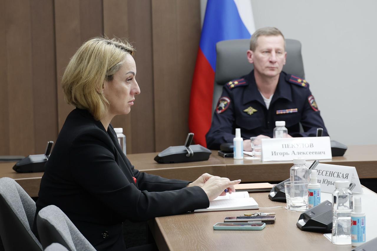 В Туле состоялось заседание оперативного штаба по зимнему содержанию автомобильных дорог В Туле состоялось заседание оперативного штаба по зимнему содержанию автомобильных дорог