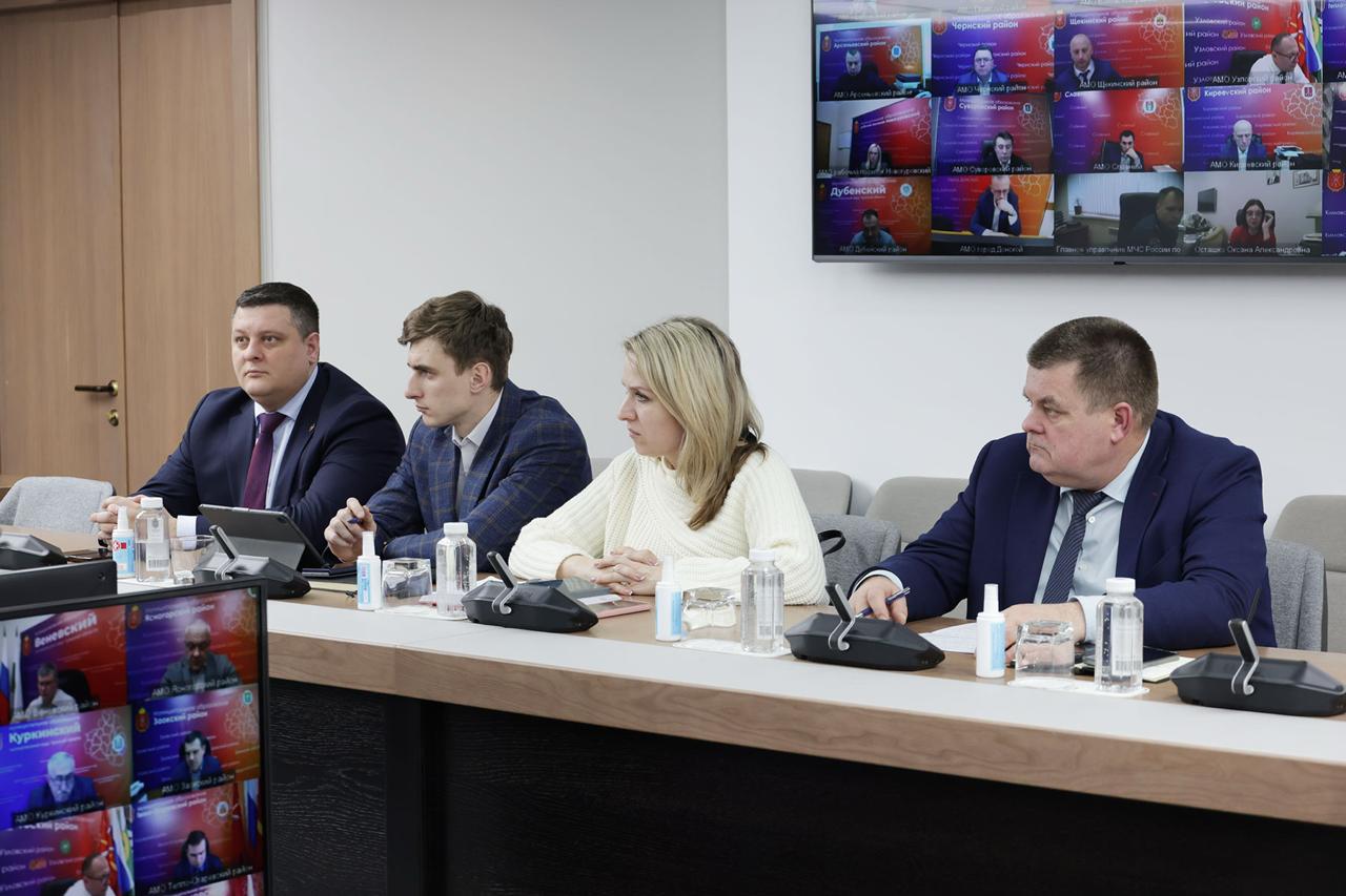 В Туле состоялось заседание оперативного штаба по зимнему содержанию автомобильных дорог В Туле состоялось заседание оперативного штаба по зимнему содержанию автомобильных дорог