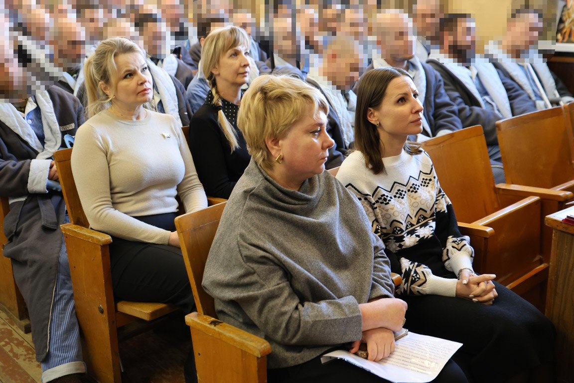 Глава города Тулы Алексей Эрк, первые заместители председателя Тульской городской Думы Анастасия Дементьева и Евгений Смолянинов, депутаты гордумы в преддверии Дня защитника Отечества навестили бойцов, находящихся на лечении... Глава города Тулы Алексей Эрк, первые заместители председателя Тульской городской Думы Анастасия Дементьева и Евгений Смолянинов, депутаты гордумы в преддверии Дня защитника Отечества навестили бойцов, находящихся на лечении...