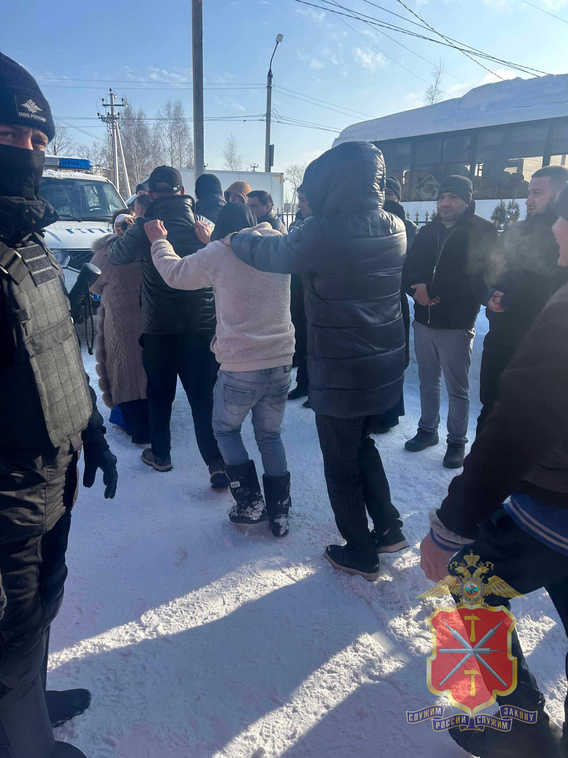 В Туле сотрудники полиции провели масштабные профилактические мероприятия В Туле сотрудники полиции провели масштабные профилактические мероприятия