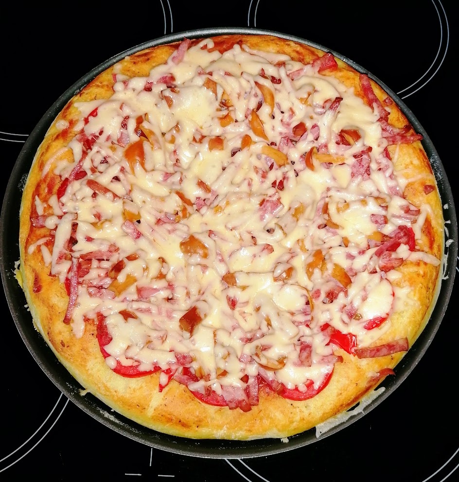 Пицца по-семейному: легко и вкусно в жаркий вечер