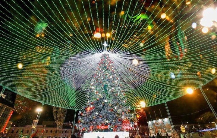 В первый день весны ёлку на площади Ленина в Туле начнут разбирать