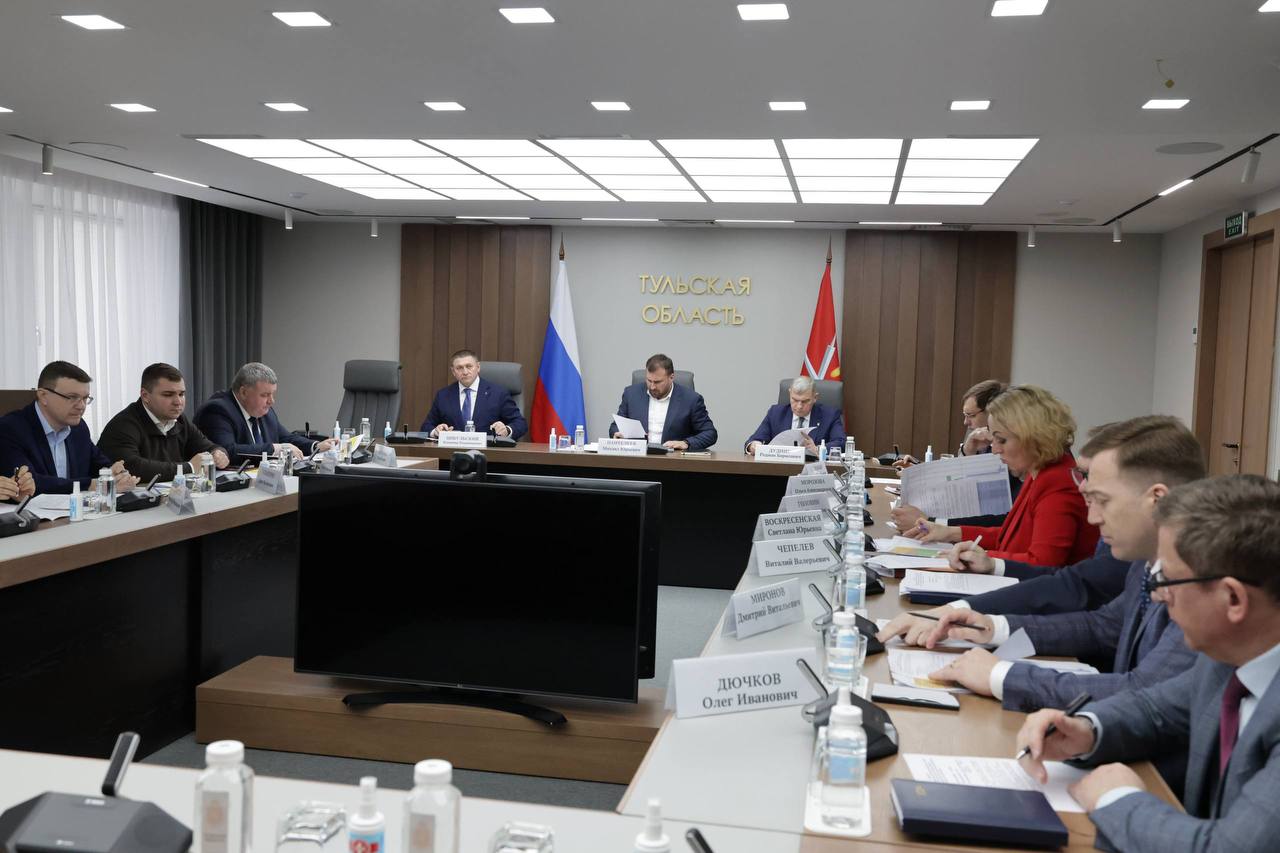 Три проекта против пробок: в региональном Правительстве обсудили разгрузку дорожной сети Тулы Три проекта против пробок: в региональном Правительстве обсудили разгрузку дорожной сети Тулы