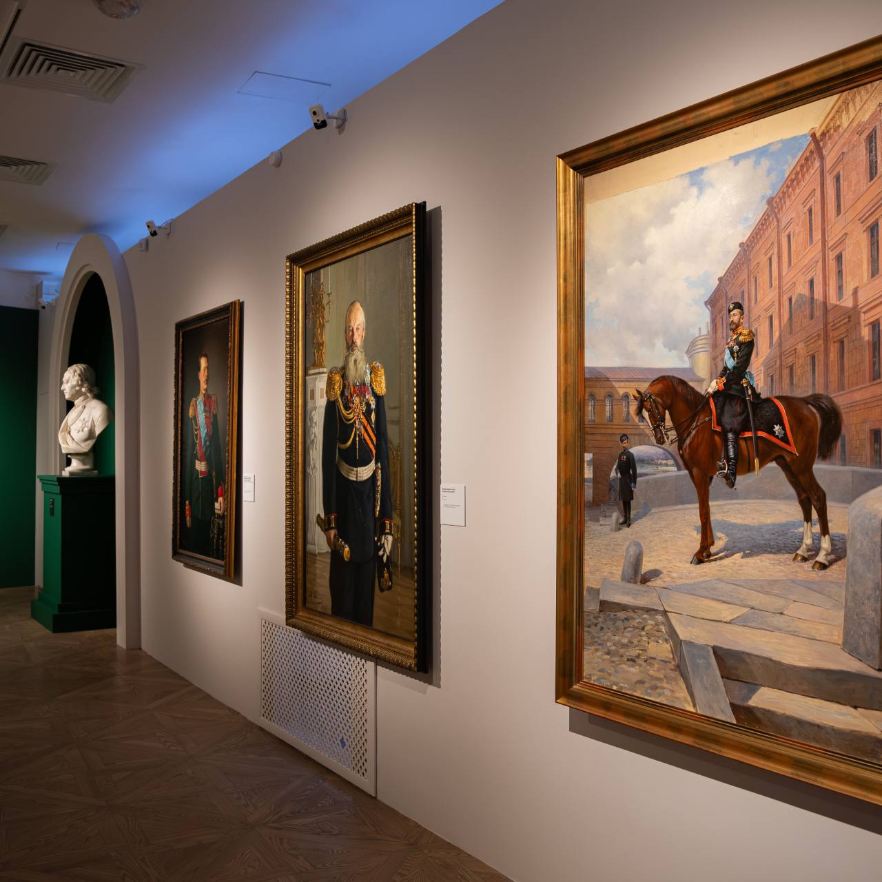 19 февраля в филиале Государственного исторического музея в Туле состоялось открытие выставки «Сокровища полковых музеев. Традиции и реликвии российской армии», которая погружает посетителей в военную историю страны. 19 февраля в филиале Государственного исторического музея в Туле состоялось открытие выставки «Сокровища полковых музеев. Традиции и реликвии российской армии», которая погружает посетителей в военную историю страны.