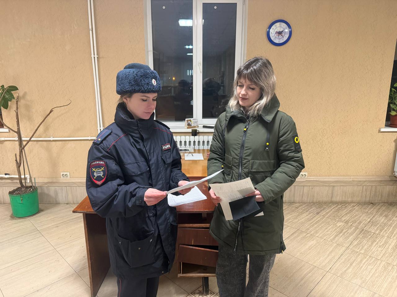 Сотрудники отдела Госавтоинспекции ОМВД России по городу Новомосковску Тульской области провели предрейсовый инструктаж для водителей Сотрудники отдела Госавтоинспекции ОМВД России по городу Новомосковску Тульской области провели предрейсовый инструктаж для водителей