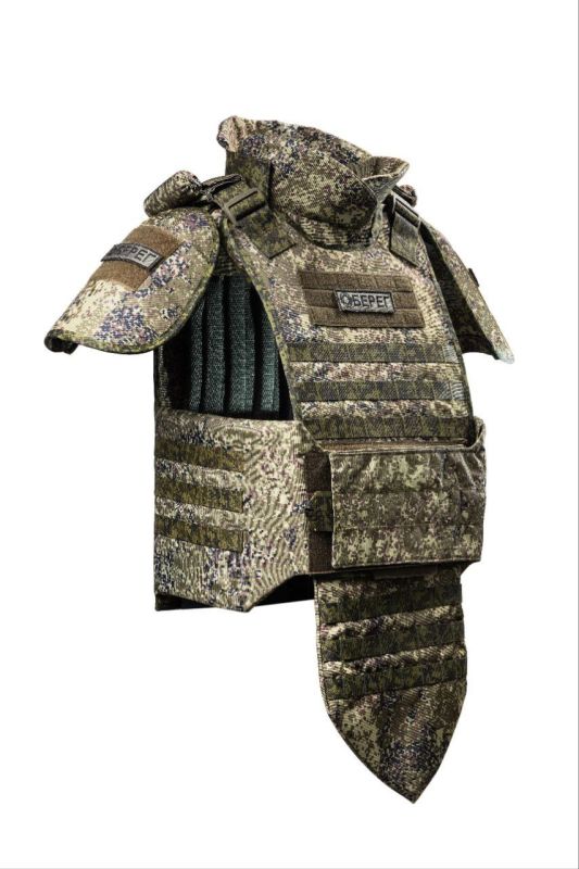 Тульский завод «Октава» передал штурмовой бронежилет «Оберег» командиру отделения мотострелковой дивизии