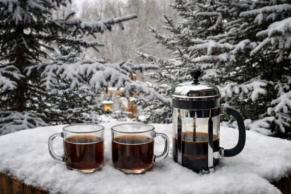 Кофе зимой: как выбрать идеальный напиток для здоровья и настроения