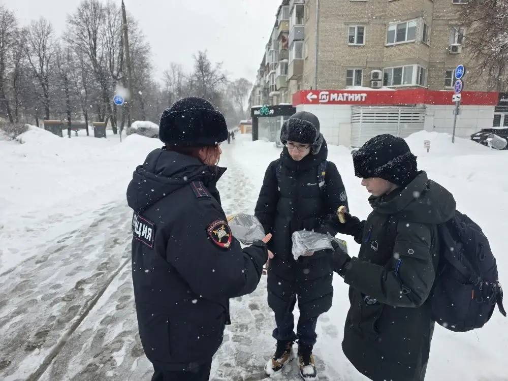 Сотрудники отдела Госавтоинспекции города Тулы на улицах Оружейной столицы провели акцию «Внимание, пешеход!» Сотрудники отдела Госавтоинспекции города Тулы на улицах Оружейной столицы провели акцию «Внимание, пешеход!»