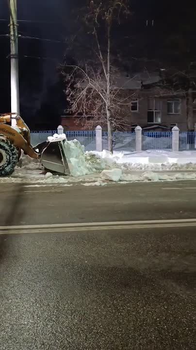 Более 11 тысяч кубометров снега вывезено с улиц Тулы за сутки