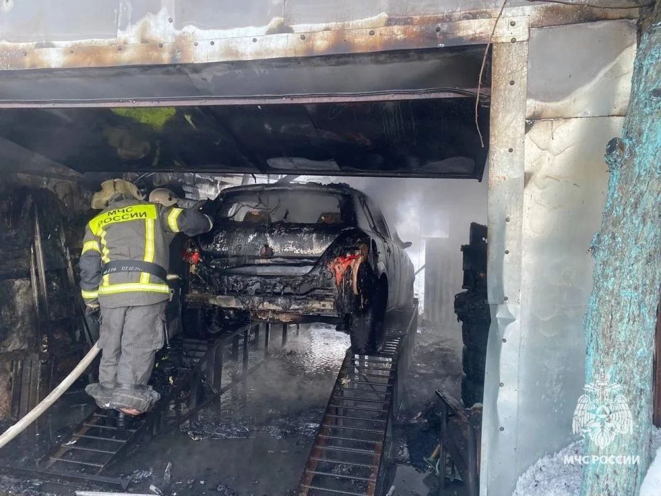 Пожар в Суворове: пострадал мужчина