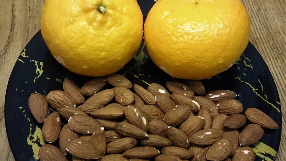 Нежный мандариновый пирог с миндалем: безглютеновая радость на праздничном столе