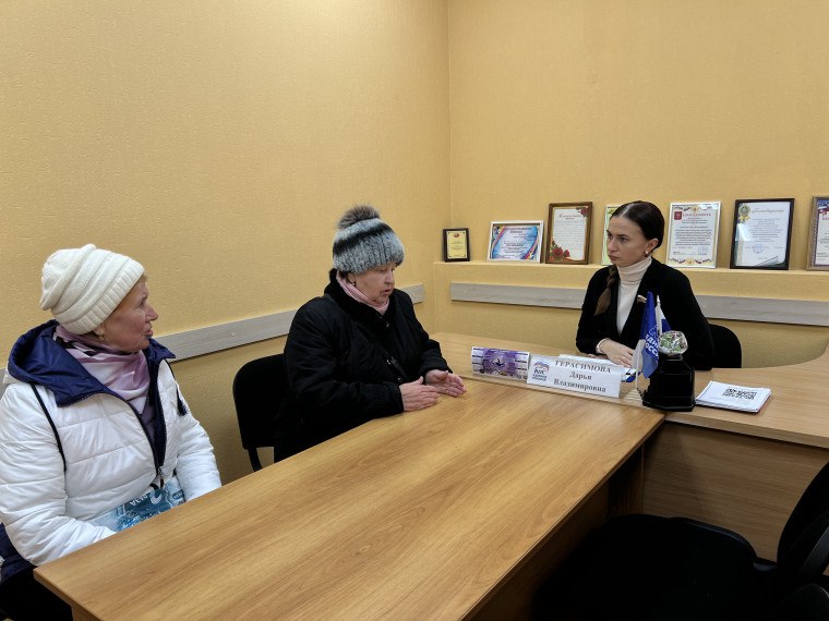 Депутаты Тульской городской Думы провели приемы граждан