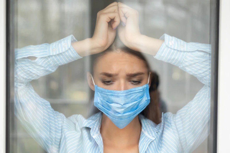 Ученые выяснили, почему ковид бьет по мозгу сильнее гриппа Ученые выяснили, почему ковид бьет по мозгу сильнее гриппа