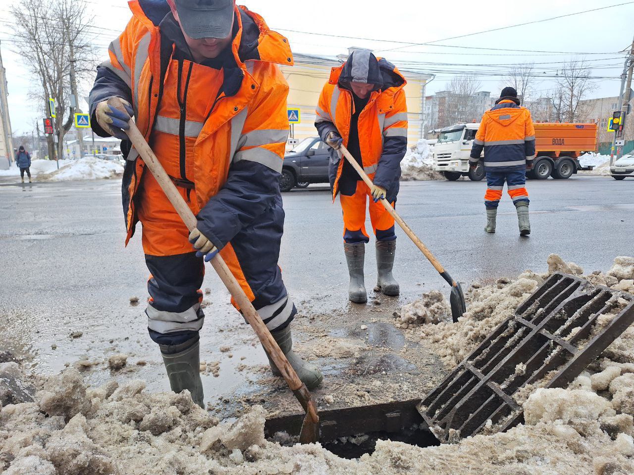 Илья Беспалов: Поручил активизировать работы по прочистке дождеприемных решеток от снега и наледи Илья Беспалов: Поручил активизировать работы по прочистке дождеприемных решеток от снега и наледи