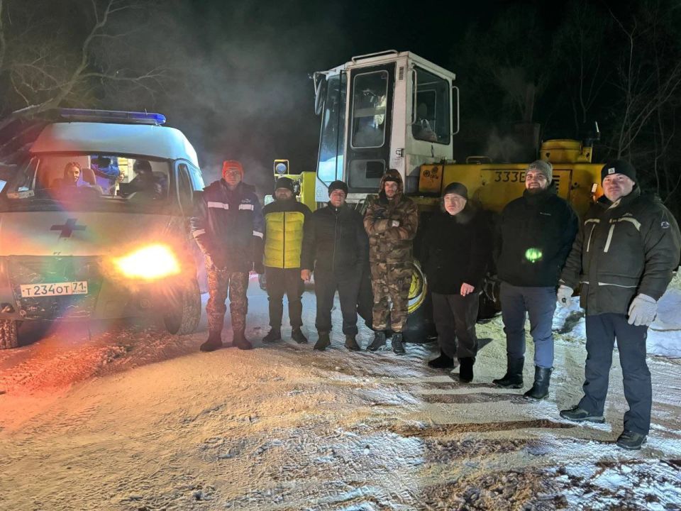 По грудь в снегу, ноги отнялись: тульские поисковики спасли замерзающего в поле мужчину
